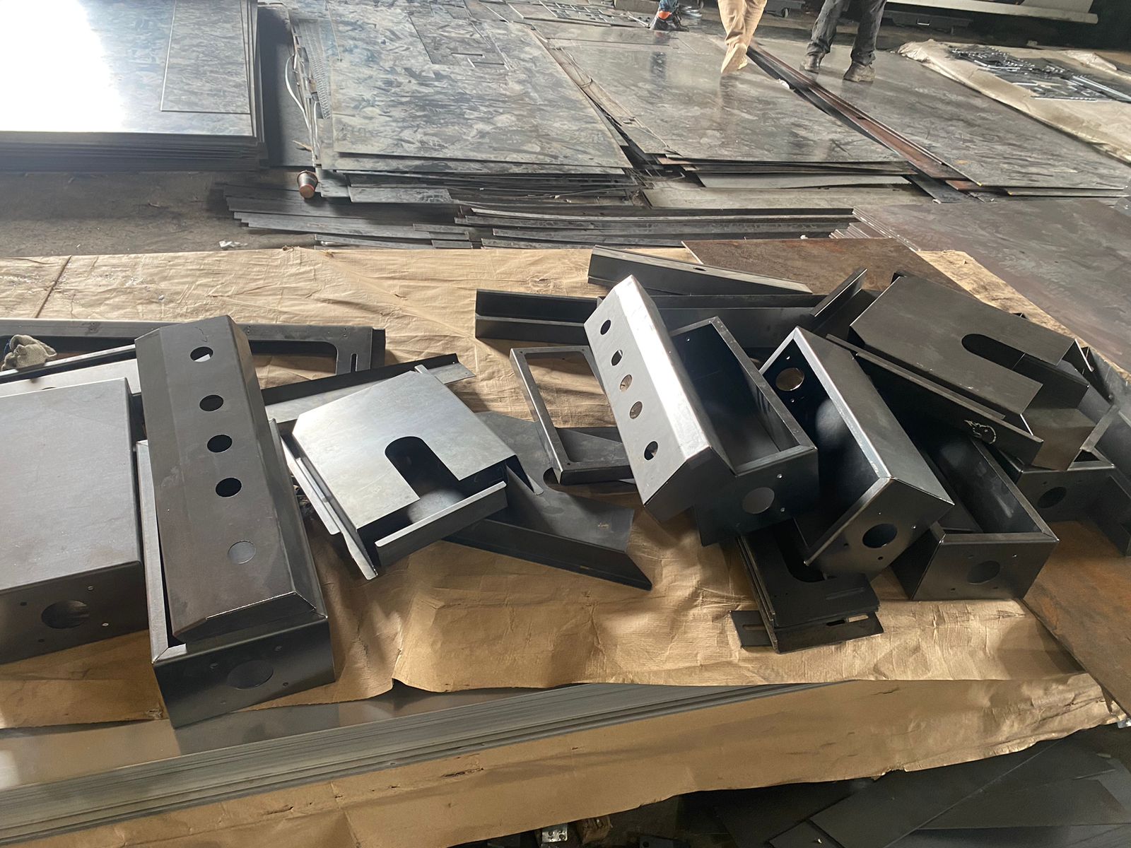 Bending Plat — AEK POHON PIDOLI